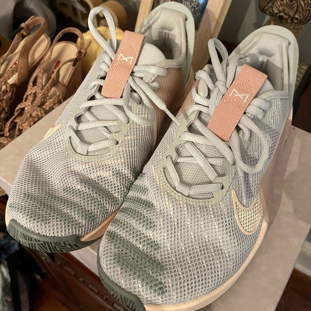 metcon 9 trainers women